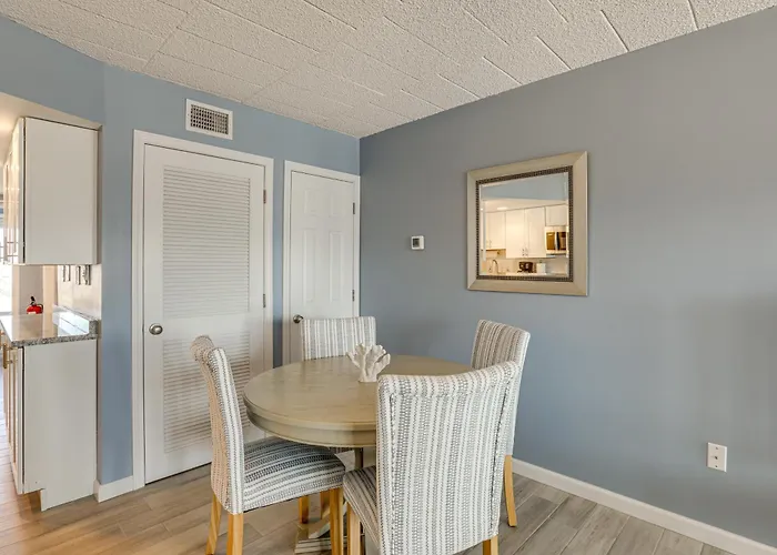 Oceanside Retreat In Mantoloking: Walk To Beach!