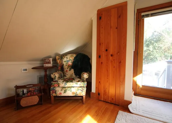 The Little Gardeners Cottage