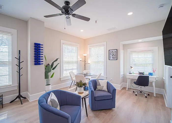 The Maison At Marietta Square