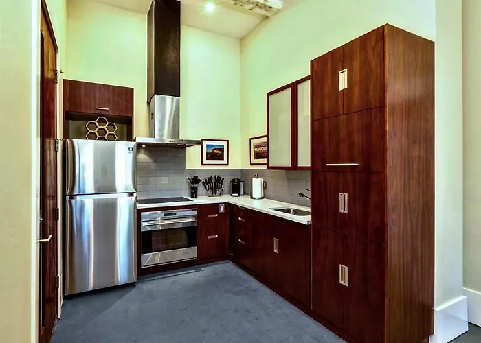 The Inn 81 North-Suite 1