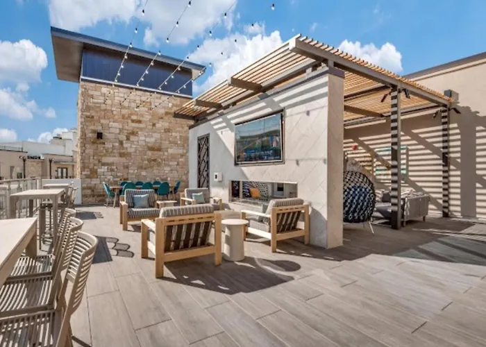 Luxury 2Bd 2Bth Unit In Addison