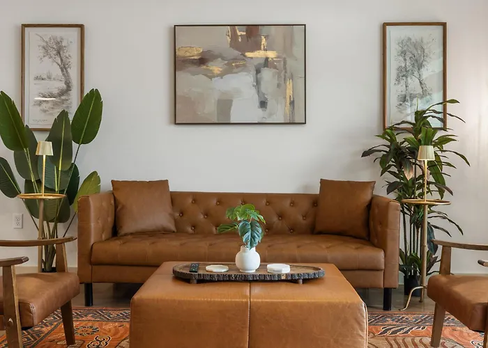 Large Lively Apt 2104 Mer 2104
