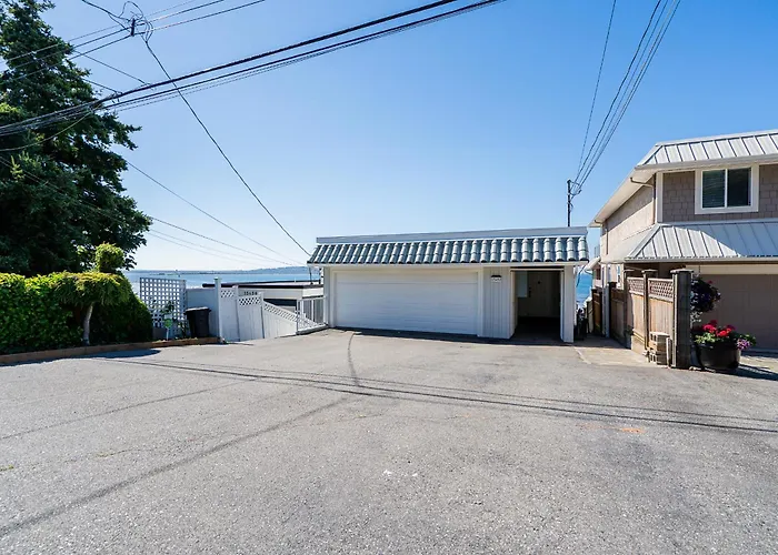 Oceanfront - Steps To Pier & Beach - Free Onsite Parking