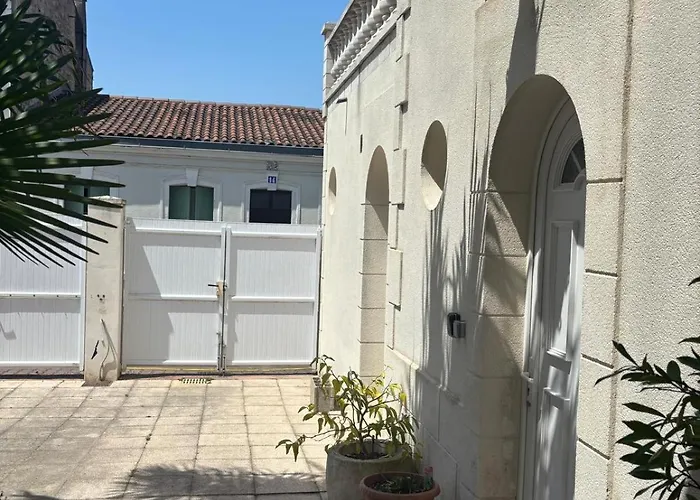 Joli Appartement Pres De La Mer