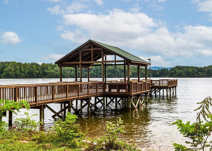 Boat & Relax On Smith Mountain Lake! Bright Condo