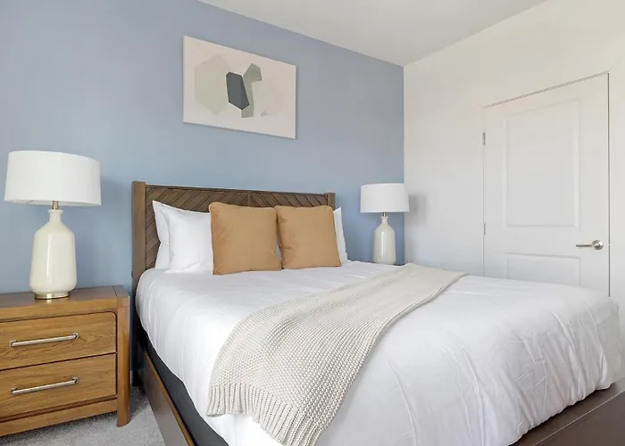 Landing Spectacular 1Bd Pool Gym