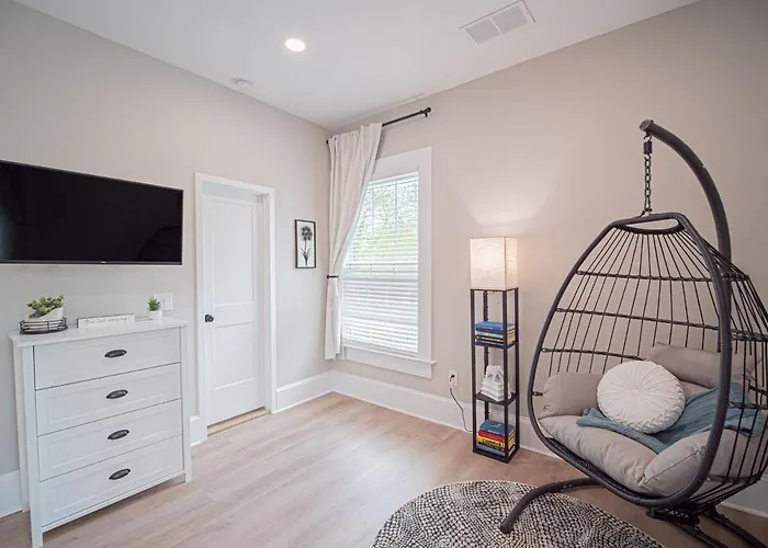 The Maison At Marietta Square