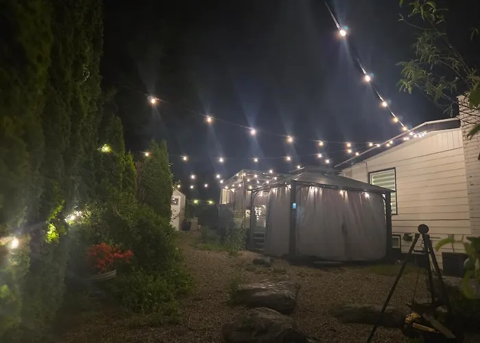 Luxury 3Br Retreat, Hot Tub, Fire Pit, 4 Beds