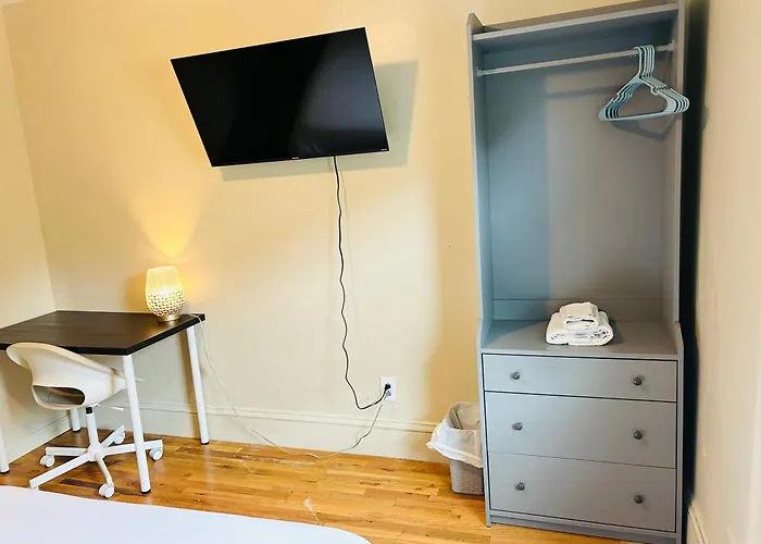 Lincoln Guest House Near Shopping, Parks, Attleboro, Providence