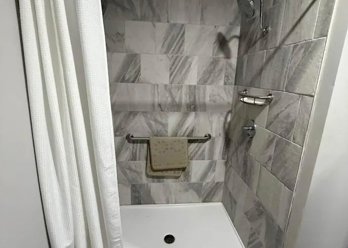 Germantown Inn & Lounge Rm 5