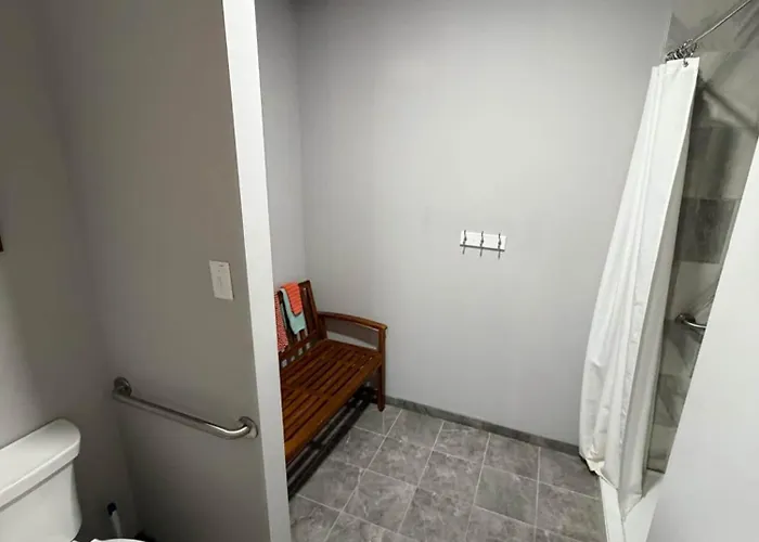 Germantown Inn & Lounge Rm 5