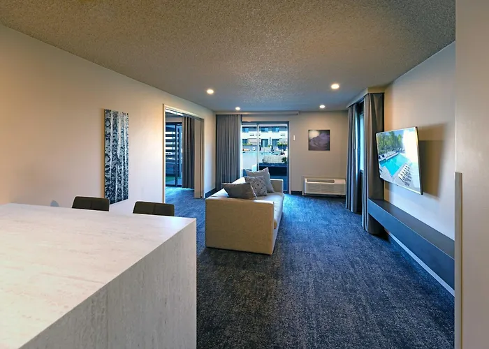 Ruby River Hotel (Adults Only)