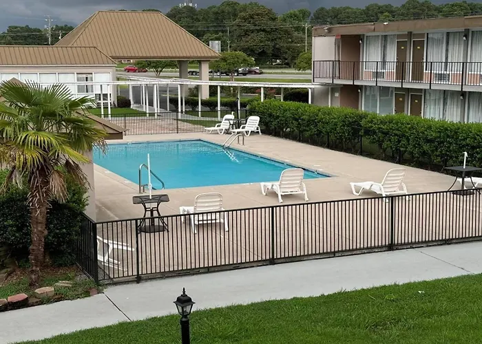 Days Inn By Wyndham Goldsboro