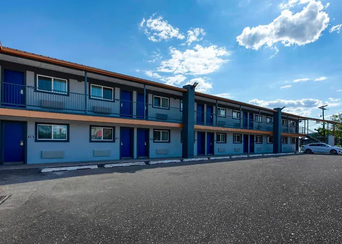 Copper Manor Motel