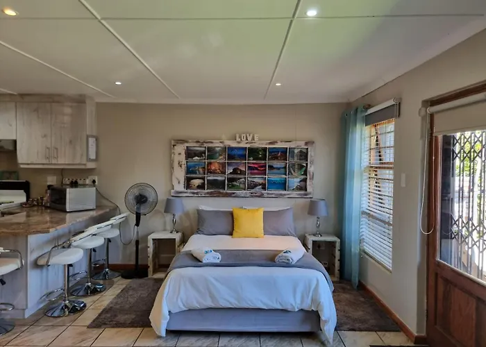 Dolphins Self-Catering Accommodation