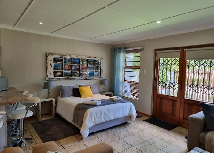 Dolphins Self-Catering Accommodation