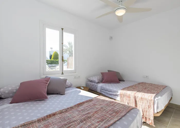 Chalet A 150M De La Playa Y Piscina Privada