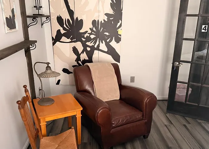 Private Rooms, Shared Bath In A Private Home Minutes From Logan Airport