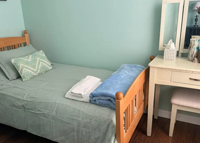 Private Rooms, Shared Bath In A Private Home Minutes From Logan Airport