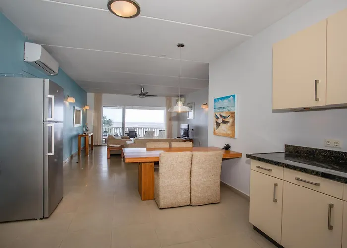 Spacious Ocean View Apartments With Balcony In Blue Bay