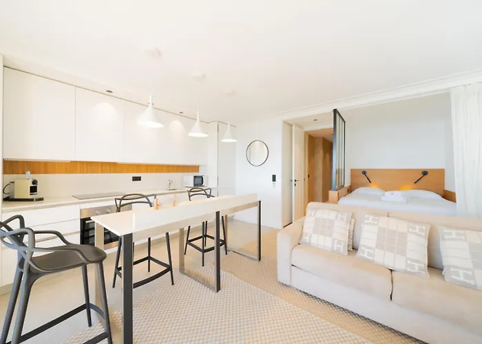 Center Bay Luxueux Appartement Avec Vue Mer 6 Eme Etage