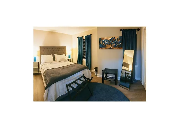 The Serene Uptown Flat