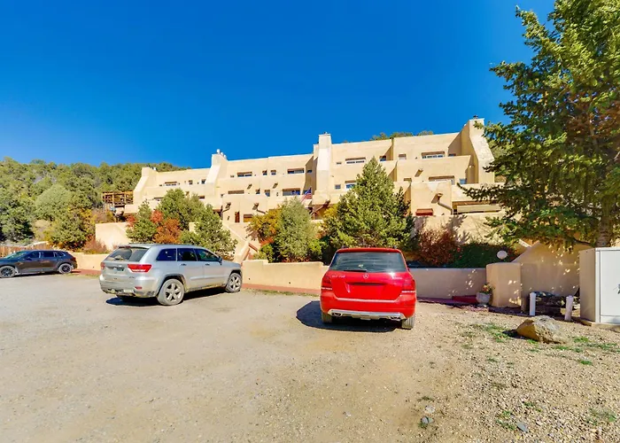 Ski, Hike & Fish! Beautiful Retreat Near Taos