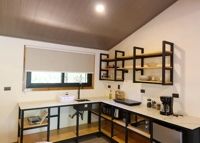Los Pinos Cabins & Reserve
