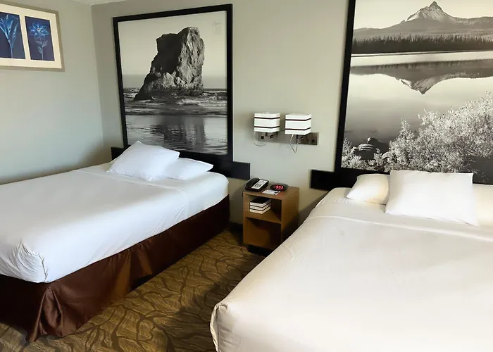 Super 8 By Wyndham Baker City