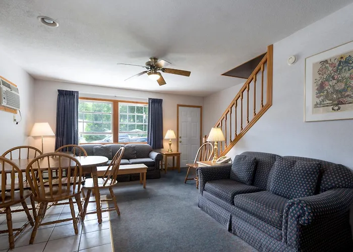 Adirondack Retreat Inn & Suites