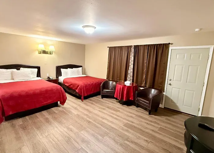 Sage N Sand Motel
