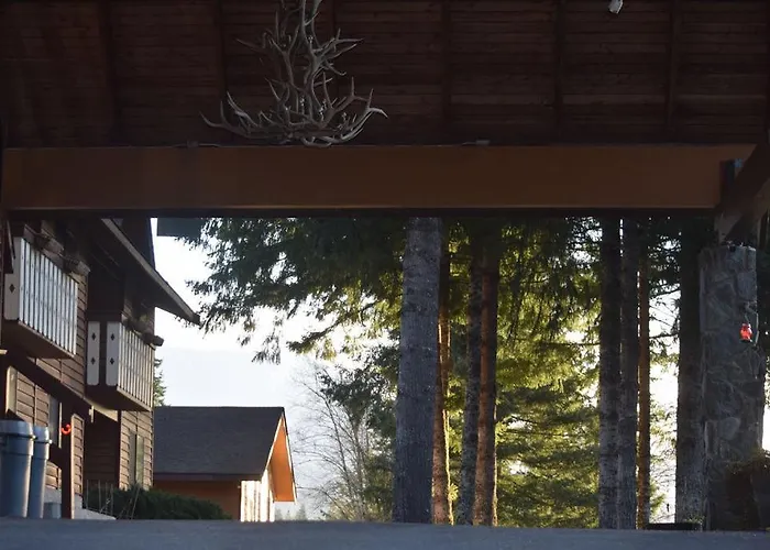 Nisqually Lodge