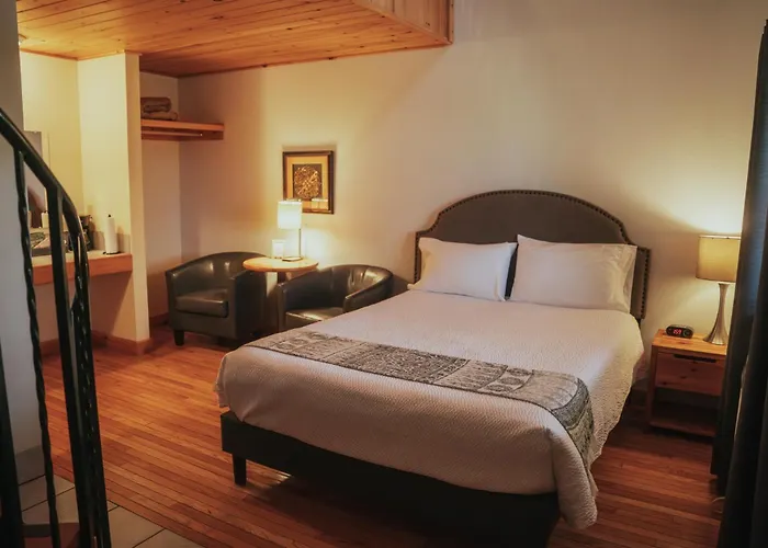 Lenroot Lodge
