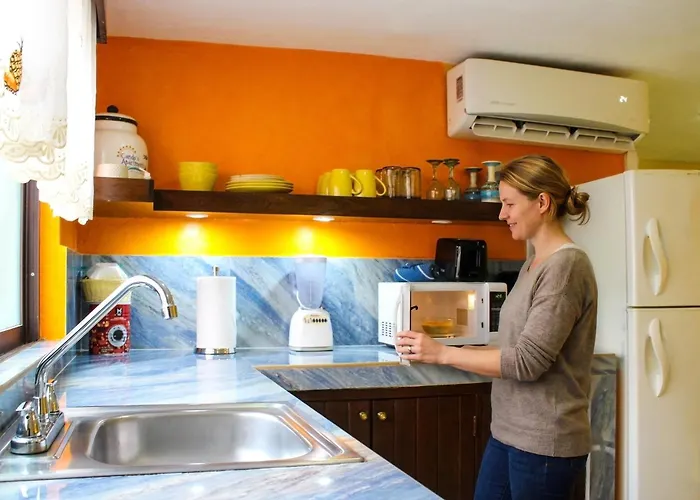 Cande'S Apartments