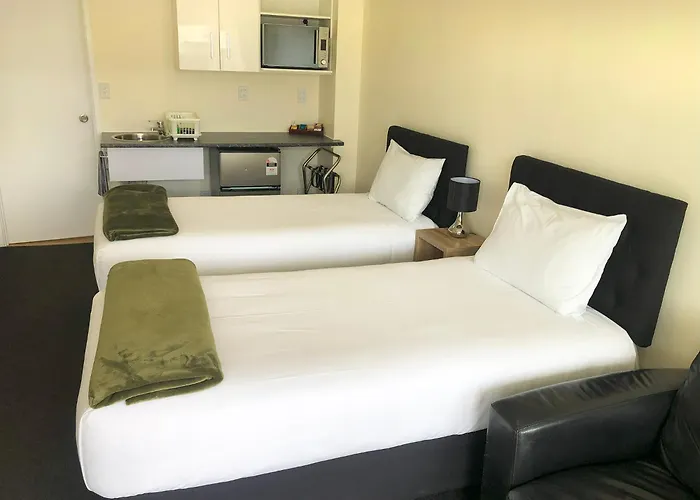 Twin Coast Adventures Motel & Cycle Hire