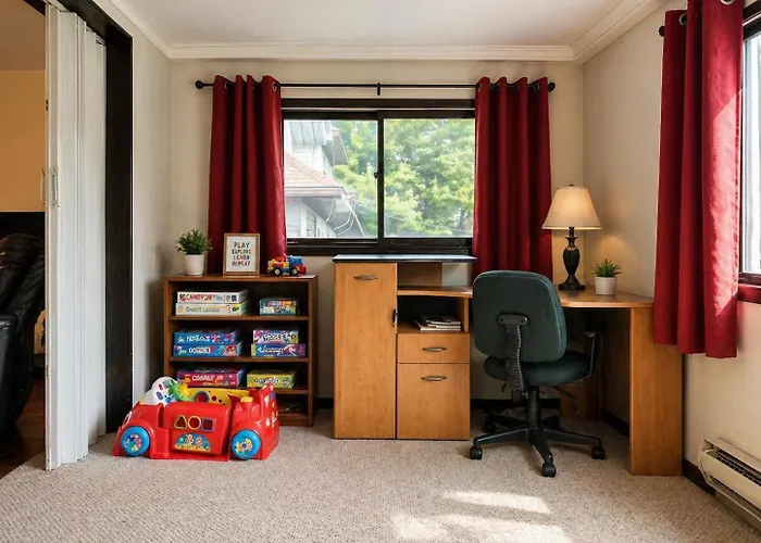 Spacious Frontier Park Apartment