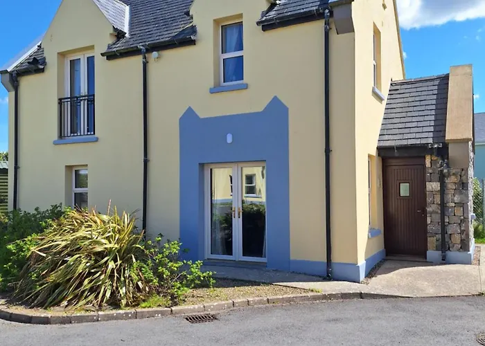 Doolin Court