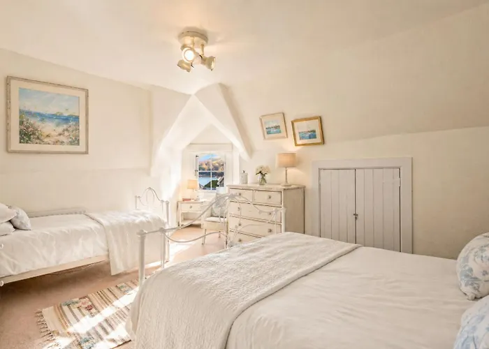 The Old Post Office - Parking Available - 75 Meters Estuary
