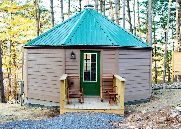 The Cabins At Pine Haven - Beckley