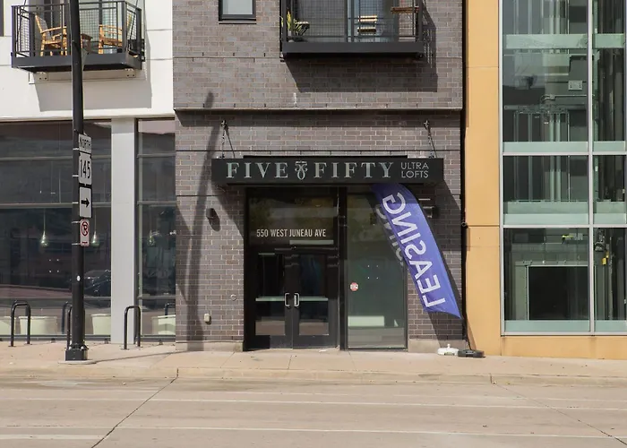 Modern 1Br Apt With Rooftop, Gym, And Parking
