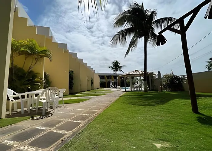 Guarajuba, duplex 2/4 pé na areia