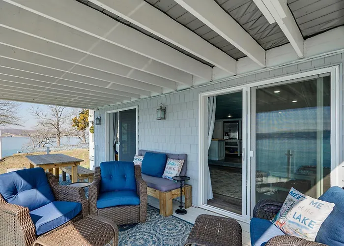 'Cliff View Haven' | Million-Dollar Views At 6Mm