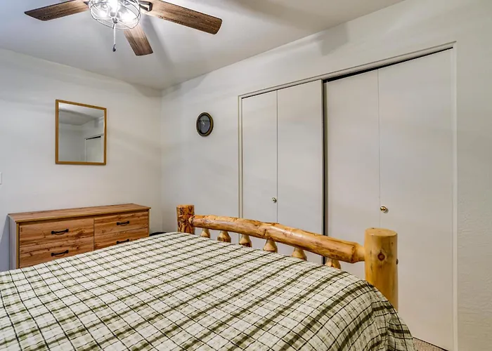 Furnished Deck & Fire Pit: Sherwood Forest Cabin