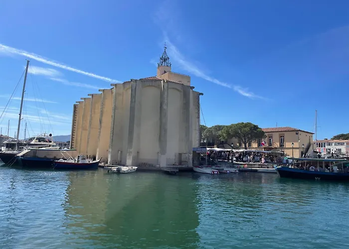 Belle Vue - Appartement Avec Garage, Rue De L'Amarrage Port Grimaud - Golfe De St Tropez