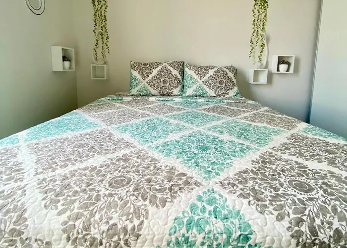 Cómodo y elegante apartamento en fabuloso condo!
