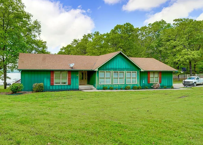 Large Lakefront Home | Pool, Hot Tub & Boat Dock