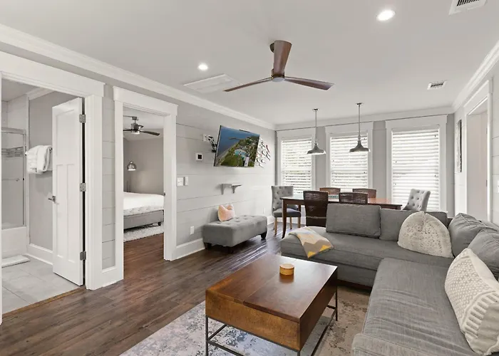 605 Bartow Guest House