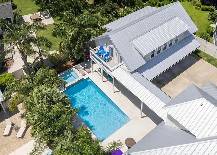 605 Bartow Guest House