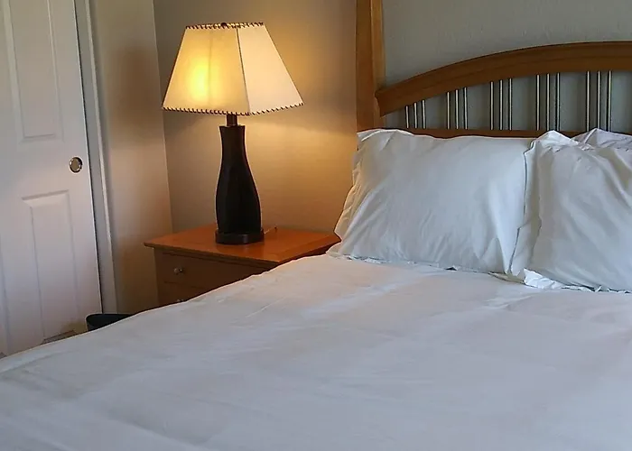 Villa Verde Surprise Stadium - Resort Living