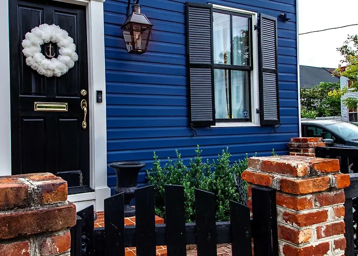 The Liberty House Of Old Town Designer Home